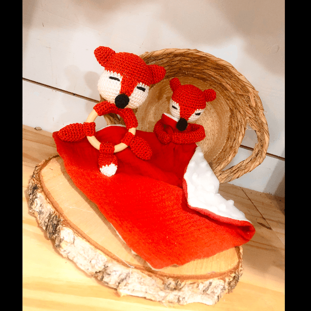 Doudou Renard au crochet et son lange 